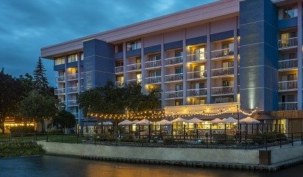 Holiday Inn Kingston Waterfront